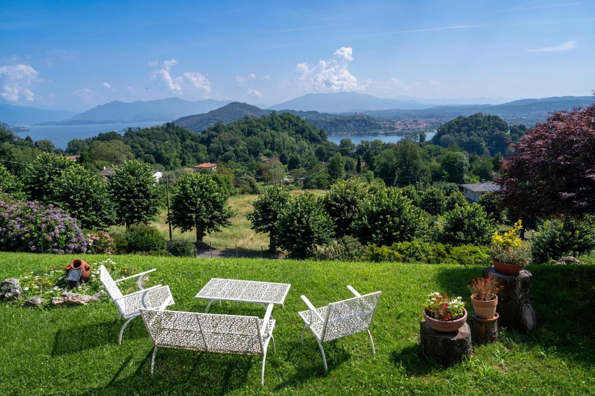 Belvedere Sul Lago Arona Zewnętrze zdjęcie